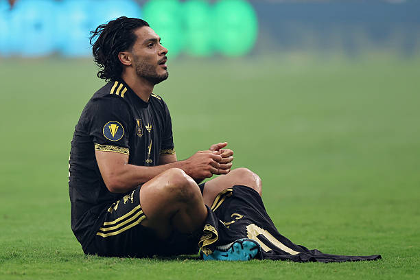 戰(zhàn)術(shù)制勝：解析大巴黎2025年歐冠奪冠的關(guān)鍵戰(zhàn)役