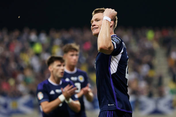 哈維·西蒙斯傳射建功，萊比錫3-2險勝沃爾夫斯堡