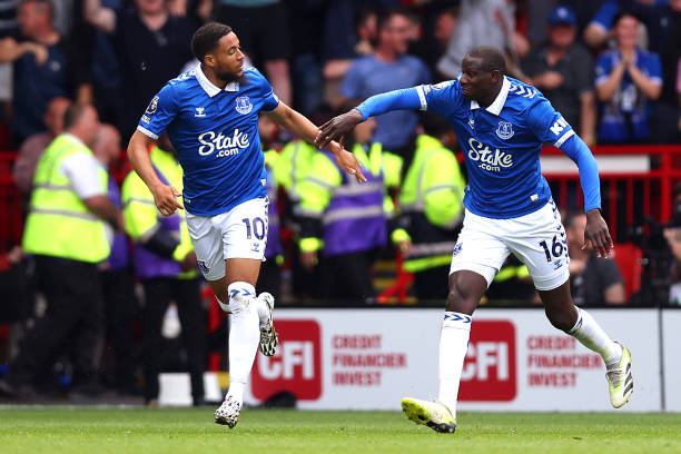 法甲賽程時(shí)間表公布：球迷必看的十大焦點(diǎn)戰(zhàn)役