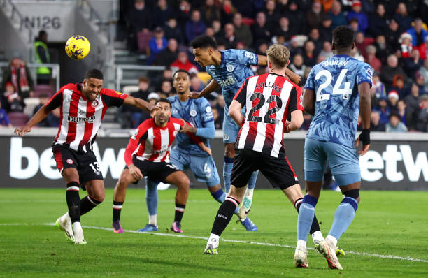 歐冠四強(qiáng)戰(zhàn)報(bào)：兩大熱門(mén)成功會(huì)師，剩余兩席懸念待解