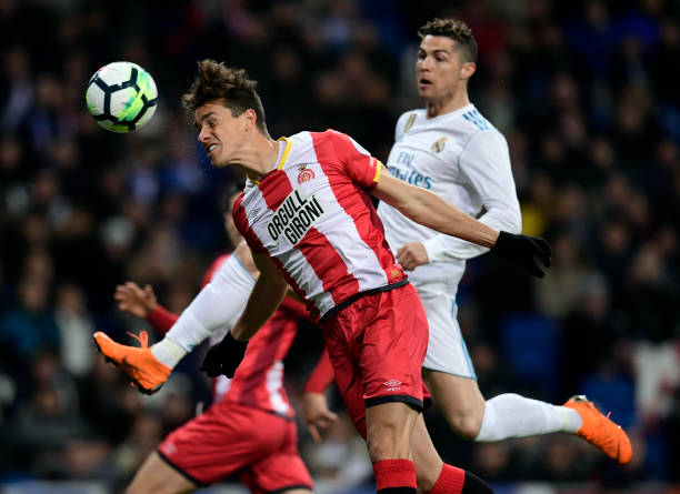 如何合規(guī)建造足球場？必備資質(zhì)與審批流程指南