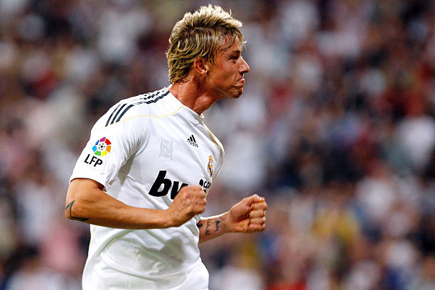 歐冠比賽周期：從小組賽到淘汰賽的時間安排