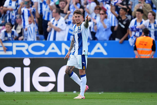 中超第十三輪紅黃牌滿天飛，多隊(duì)遭遇停賽危機(jī)