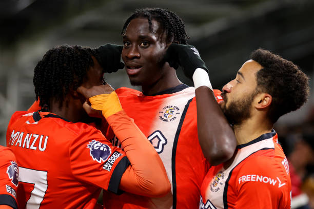 獨狼的榮耀：羅馬里奧1000球全紀錄