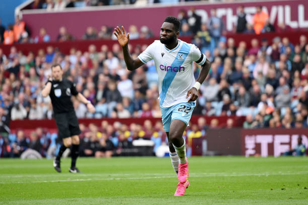 如何根據(jù)個人風(fēng)格定制射門設(shè)置？