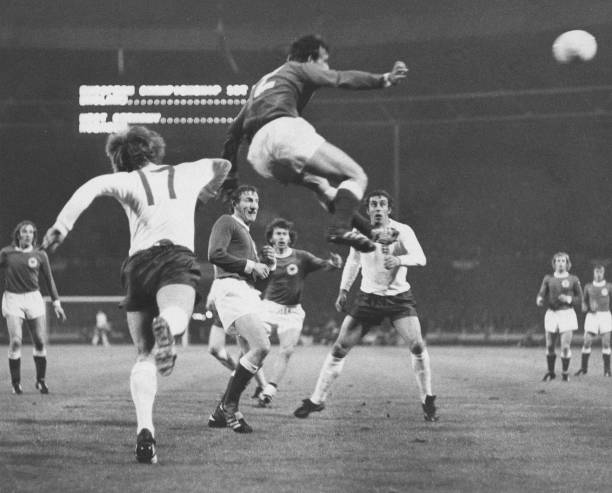 英超降級形勢分析：盧頓、伯恩利、謝菲聯(lián)誰更危險？