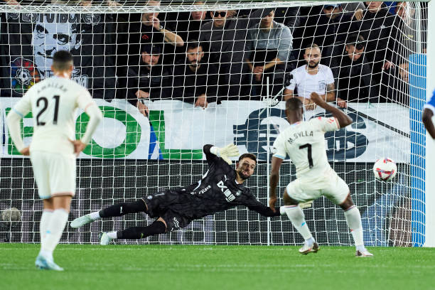 從數(shù)據(jù)看進(jìn)球特征：射門角度、力量與成功率的關(guān)系