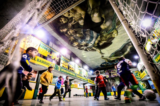 手機(jī)看球賽不延遲？這幾款足球直播APP超給力