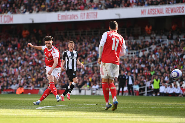 英超排行榜：狼隊(duì)、水晶宮中游徘徊，維拉表現(xiàn)亮眼