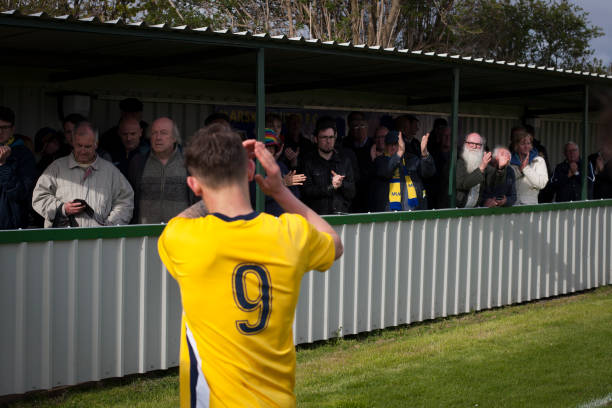 C羅驚天頭球破門，展現(xiàn)空中霸主本色