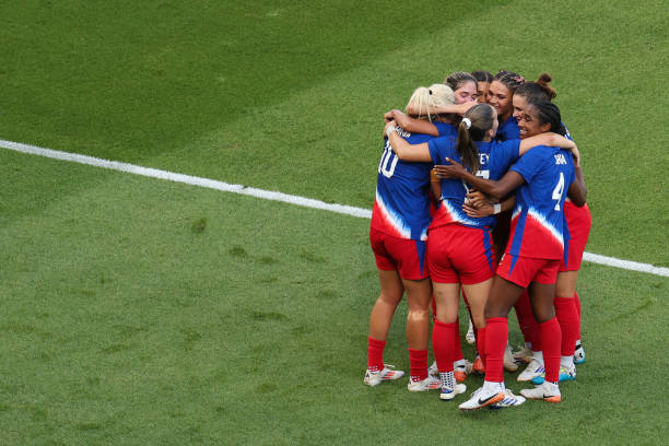 不只是進球機器！哈蘭德肌肉照展現(xiàn)硬核身體素質