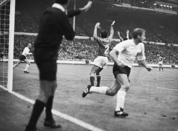 齊達內(nèi)天外飛仙：2002年歐冠決賽的進球時刻