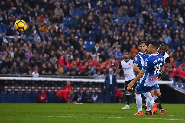 國(guó)足比賽時(shí)間：今晚X點(diǎn)X分。