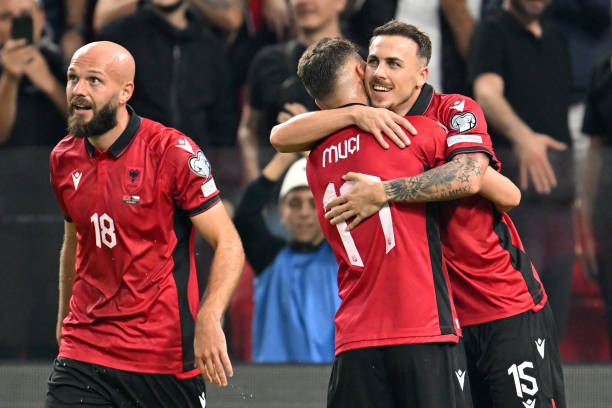 實(shí)況足球8挑球過人TOP5場景，讓你成為球場魔術(shù)師