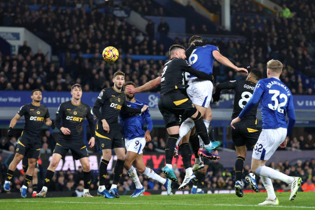 歐冠決賽終場(chǎng)哨響！國(guó)米將士激情相擁時(shí)刻