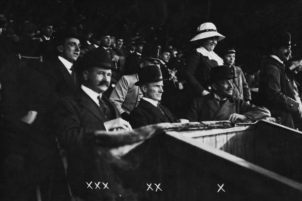 姆巴佩轉(zhuǎn)會巴黎完整視頻：天價合同+簽字費細(xì)節(jié)