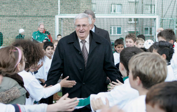 齊達(dá)內(nèi)皇馬戰(zhàn)術(shù)解析：如何打造歐冠三連冠王朝？