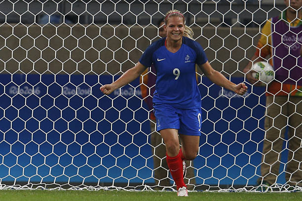 足球史上最偉大的對決：馬拉多納vsC羅，你選誰？