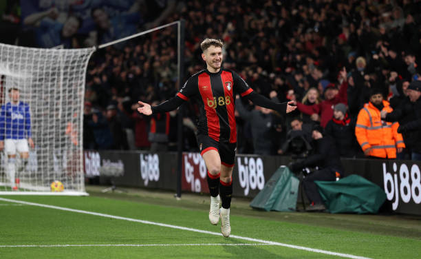 定格精彩瞬間：用簡筆畫捕捉射門的動感