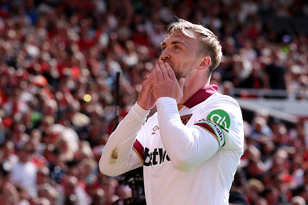 齊達內如何平衡皇馬陣容中的超級球星與團隊協(xié)作？