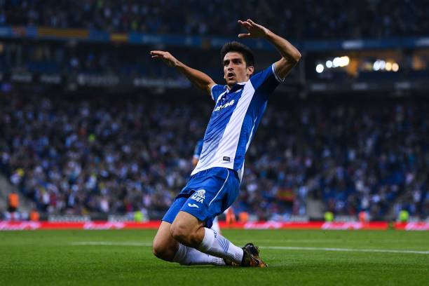 定位球戰(zhàn)術(shù)博弈：人墻跑動與越位規(guī)則的灰色地帶