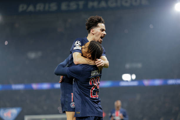 足球愛好者必知：5人制和11人制球場(chǎng)的尺寸標(biāo)準(zhǔn)對(duì)比