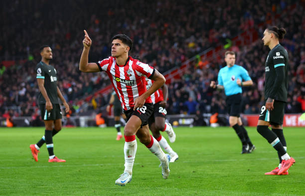 從U9到職業(yè)：足球運(yùn)動(dòng)員成長(zhǎng)路徑中的年齡分組體系解析