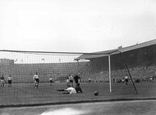 2020年全球足球轉(zhuǎn)會市場數(shù)據(jù)報告：誰在瘋狂燒錢？