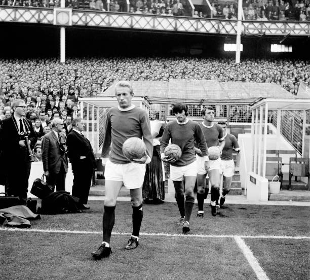 歐冠資格賽爭議：裁判判罰引發(fā)多方質疑