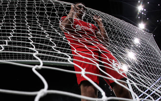 > 不想開會員？這些App也能免費看足球直播！（附方法）