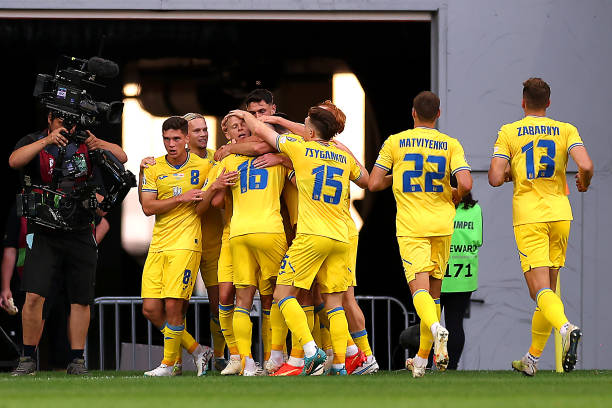 足球場規(guī)劃：如何確保11人制場地符合國際標準？