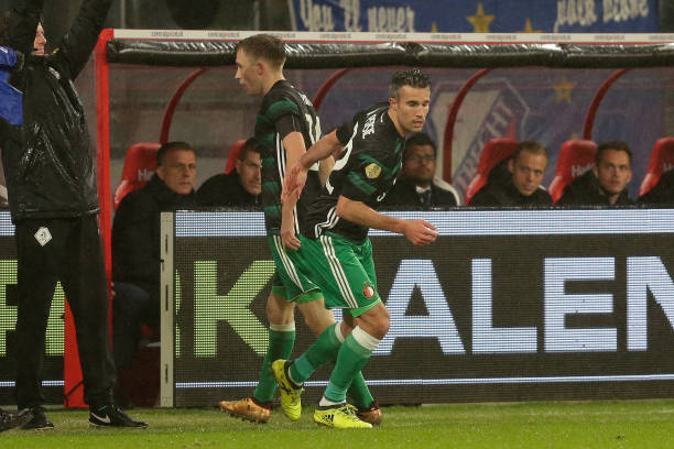 足球場(chǎng)地的面積與比賽規(guī)則的關(guān)系是什么？