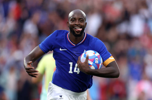 八人制足球場建設(shè)必備：高清尺寸圖與施工要求