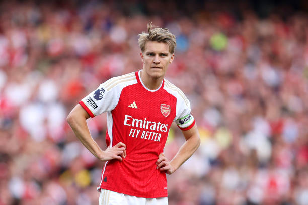 布魯日VS拉齊奧：戰(zhàn)術(shù)對(duì)決與可能的比分走向