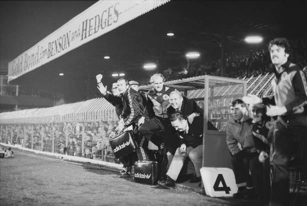 從T臺(tái)到紅毯：伊琳娜如何成為國(guó)際超模與時(shí)尚icon