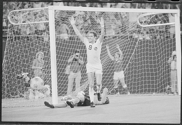 球星名字背后的故事：C羅與梅西的全名解析