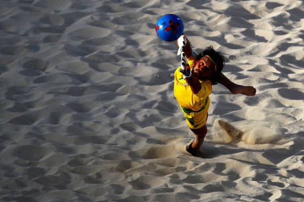 齊達(dá)內(nèi)的球技在足壇歷史上能排第幾？