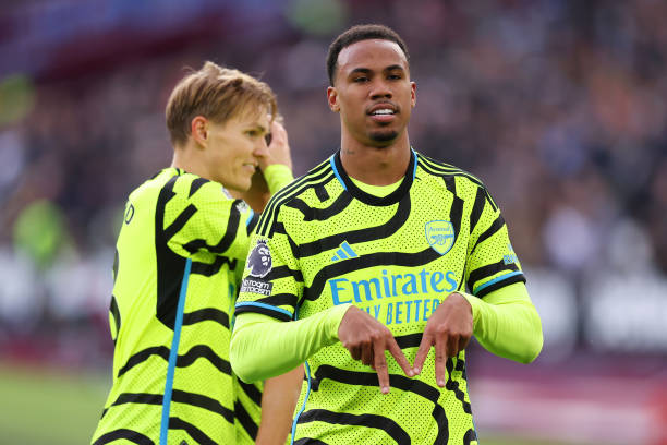 裁判視角：如何準(zhǔn)確判斷并執(zhí)行球門球判罰？