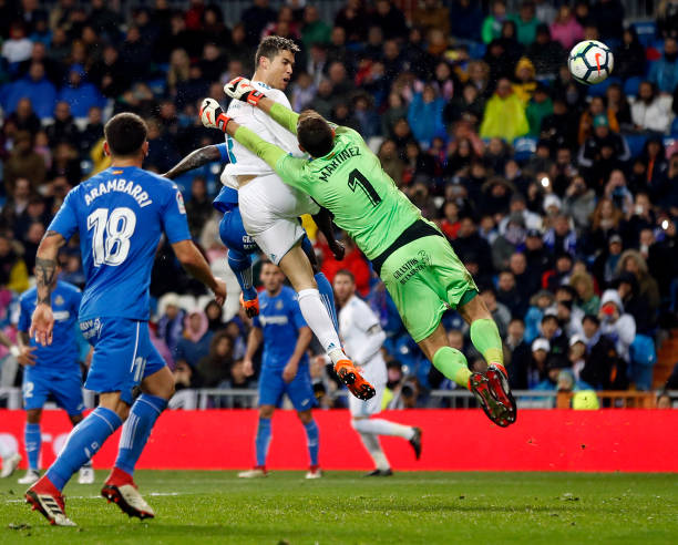 法國(guó)足球如何承擔(dān)金球獎(jiǎng)評(píng)選的高昂費(fèi)用？