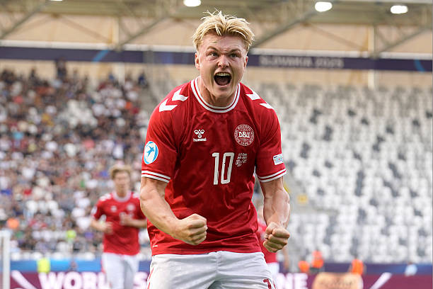 3萬人足球場：城市新地標(biāo)與體育盛事的完美結(jié)合