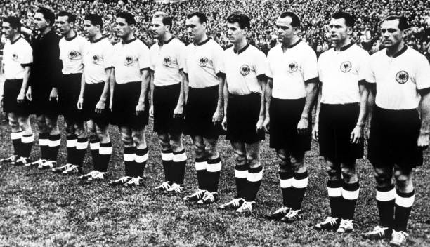 歐冠爆冷！曼城1-3不敵里昂止步八強(qiáng)