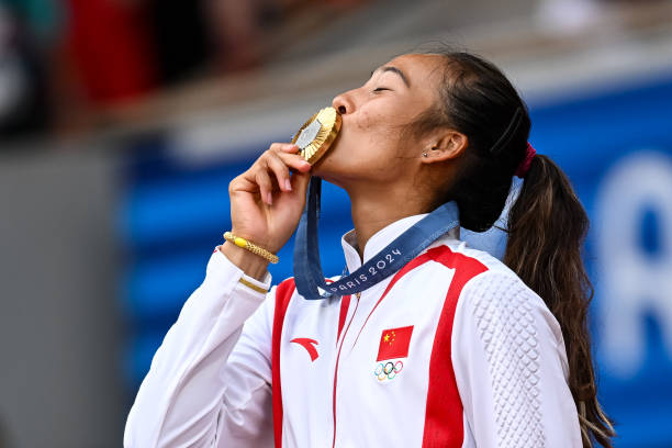 歷屆奧運會主辦城市與參賽國家數(shù)據(jù)查詢