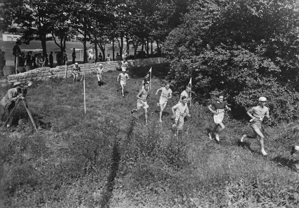 探秘花樣游泳隊(duì)奧運(yùn)備戰(zhàn)：每天訓(xùn)練超10小時(shí)