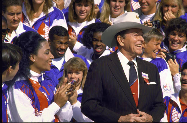 中國奧運會首次舉辦時間是什么時候？