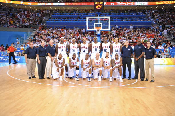 奧運(yùn)會(huì)乒乓球單打比賽中的器材與服裝要求