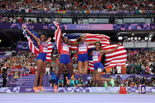 福娃貝貝、晶晶、歡歡、迎迎、妮妮：2008年奧運會的五個代表