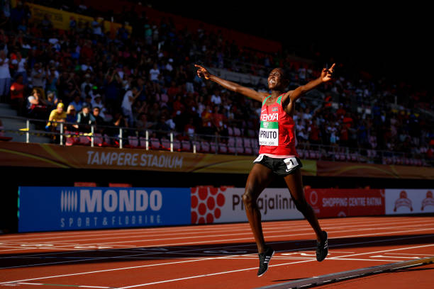 新老跳水女神同框，全紅嬋與郭晶晶的溫情互動