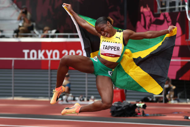 短跑運動員vs中跑運動員：誰更適合400米項目？