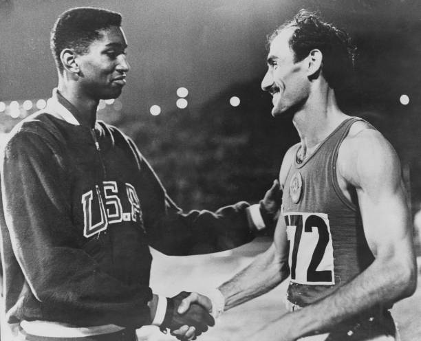 長(zhǎng)跑標(biāo)準(zhǔn)速度指南：從5公里到馬拉松的配速策略