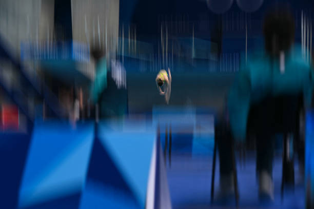 伏明霞從跳水少女到傳奇運(yùn)動(dòng)員的成長(zhǎng)照片集